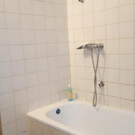 Apartman Sara 2*